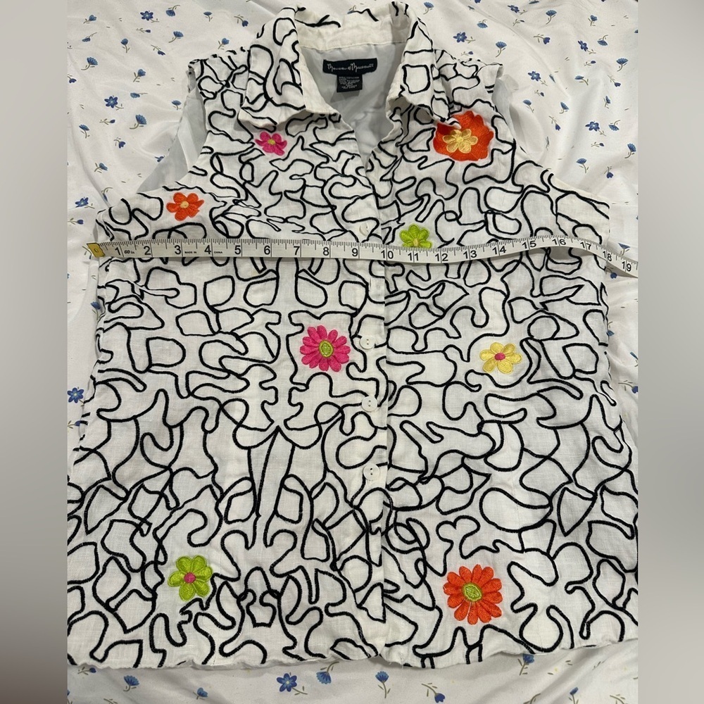 Mercer & Madison Women’s Sz: L Linen Vest Embroidered Bright Spring Flowers. - Picture 3 of 8